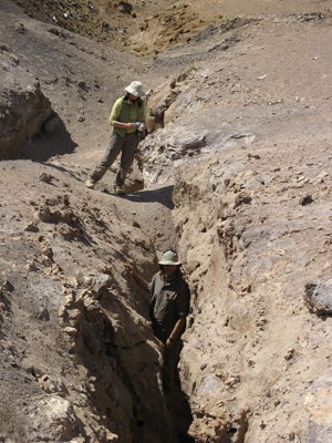 Amanda Baker and Brad Lipovsky '08 investigate a surface crack.