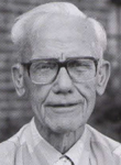 Animal physiologist Ari van Tienhoven dies at 91 | Cornell Chronicle