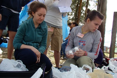 Alina Genis '09 and Amy Spallone '10 work to fill prescriptions