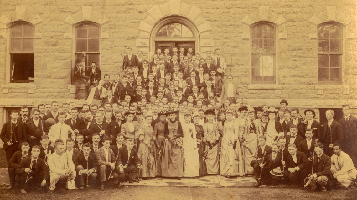1890 class photo