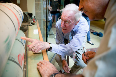 Frank Rhodes looks at seismograph