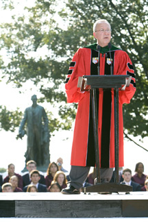 David Skorton at lectern