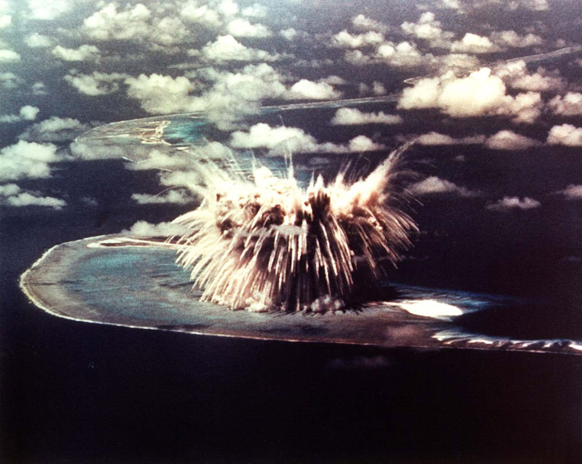 Bombing of atoll 2