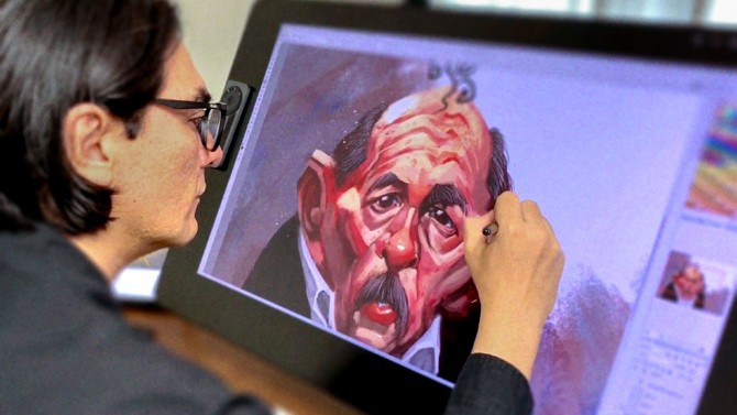 Dibujante Pedro X. Molina dibujando al presidente de Nicaragua Daniel Ortega