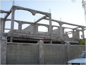  The skeleton of a Haitian building under construction