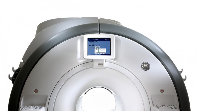 GE Discovery MR750 3.0T MRI scanner.