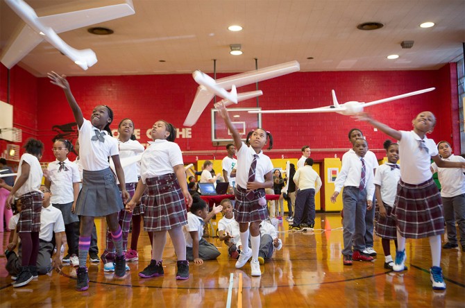 New York City schoolchildren fly foam gliders to mark 4-H 