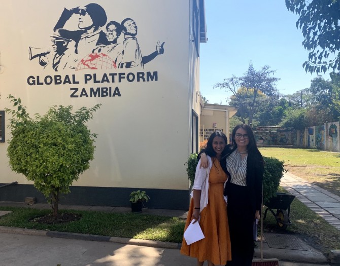 Ashni Verma ’21 and Lissie Elorza ’20 in Zambia