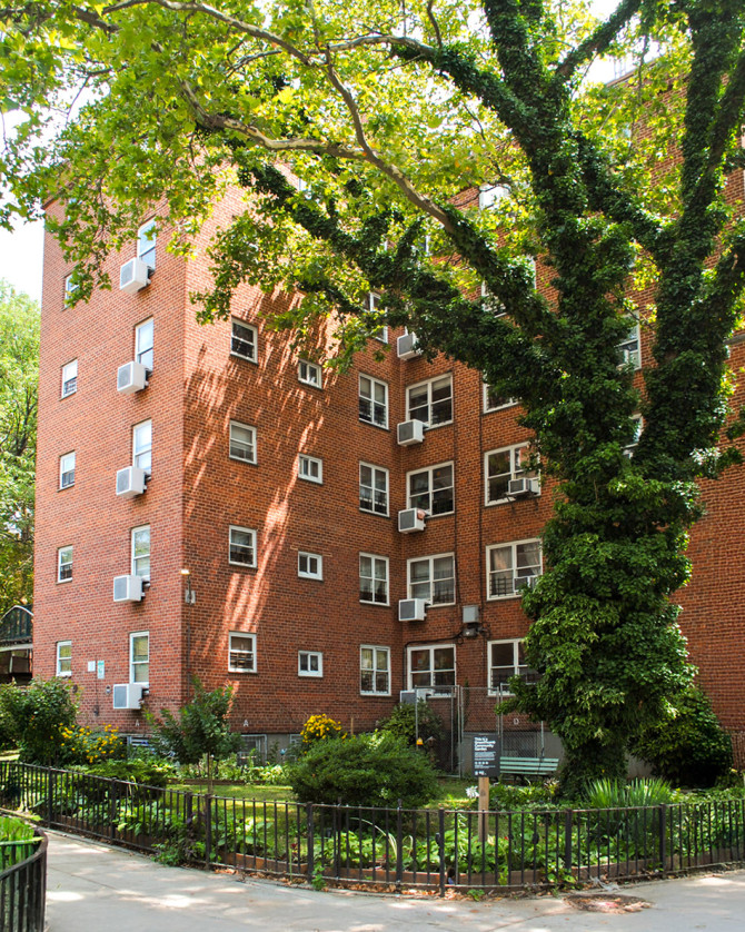 A Cornell study of residents' experiences with electric heat pumps led the New York City Housing Authority to install window-unit pumps at Woodside Houses public housing complex in Queens.