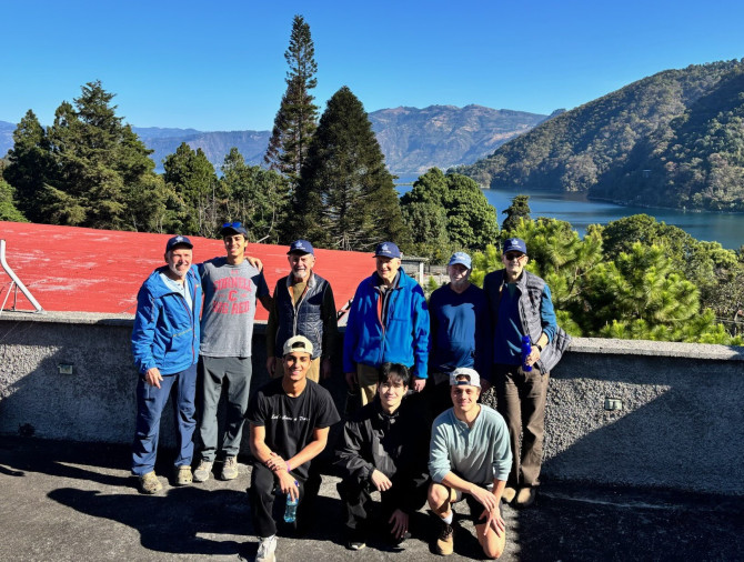 nine people posting b