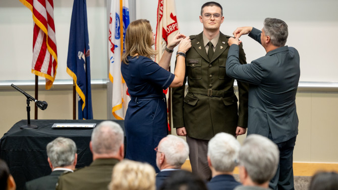 During a May 21 ceremony in Statler Hall, Jack Fortna ’26, a College of Agriculture and Life Sciences graduate, was one of seven members of Cornell’s Class of 2026 to commission as second lieutenants through Army ROTC. He will serve in the New York Army National Guard.