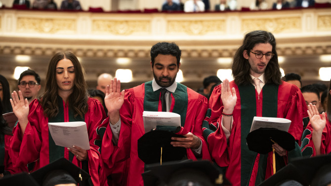 Medical graduates of Weill Cornell Medical College recite the Hippocratic Oath