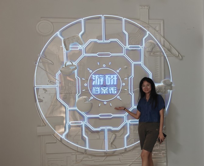 Yuanxue Jing at the Youyan Archives