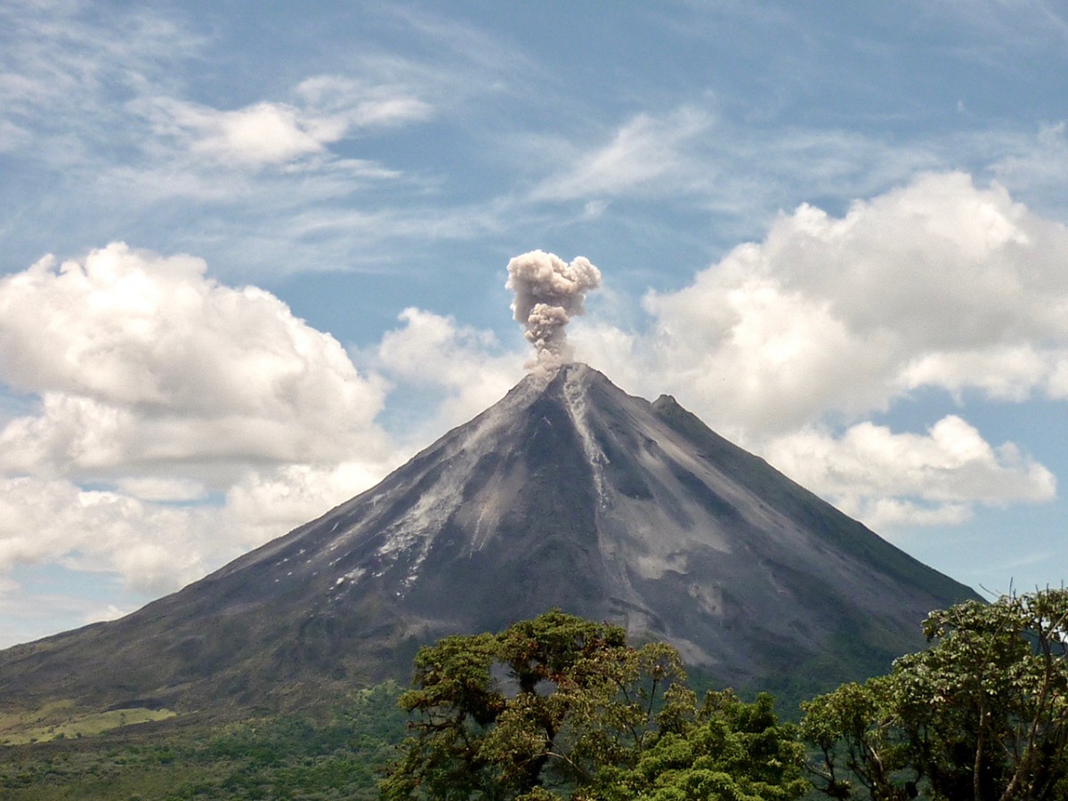 Scientists aim to broaden knowledge of volcanoes | Cornell Chronicle
