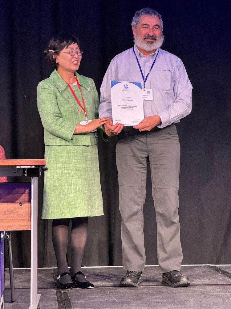 Lewenstein wins science communication prize Cornell Chronicle