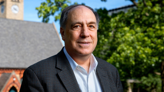 Gary Koretzky ’78 named VP for research