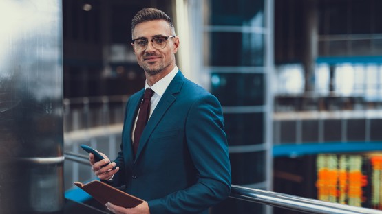 High status leads to increased happiness sometimes Cornell Chronicle