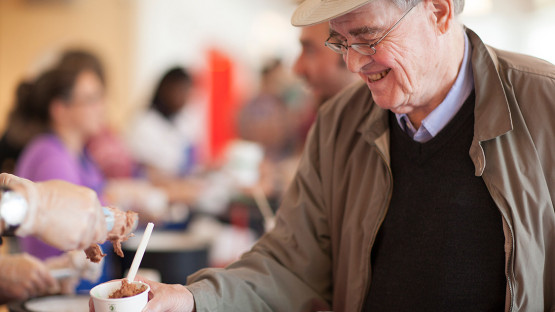 Professor emeritus Howard Howland, expert on eyes, dies at 92 | Cornell Chronicle