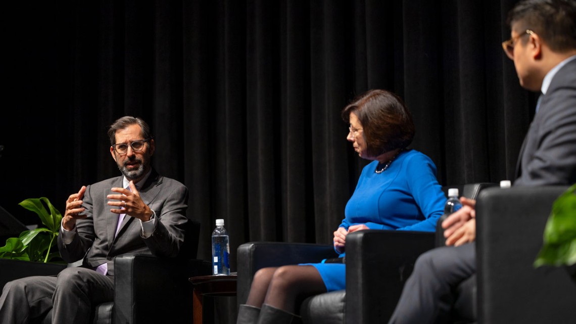 David Folkenflik ’91 (left) moderates the panel “Free Press in a Free Society: U.S. Newsrooms on the Front Lines” with Suzanne Mettler, the John L. Senior Professor of American Institutions in government, and Sewell Chan, editor-in-chief of The Texas Tribune.