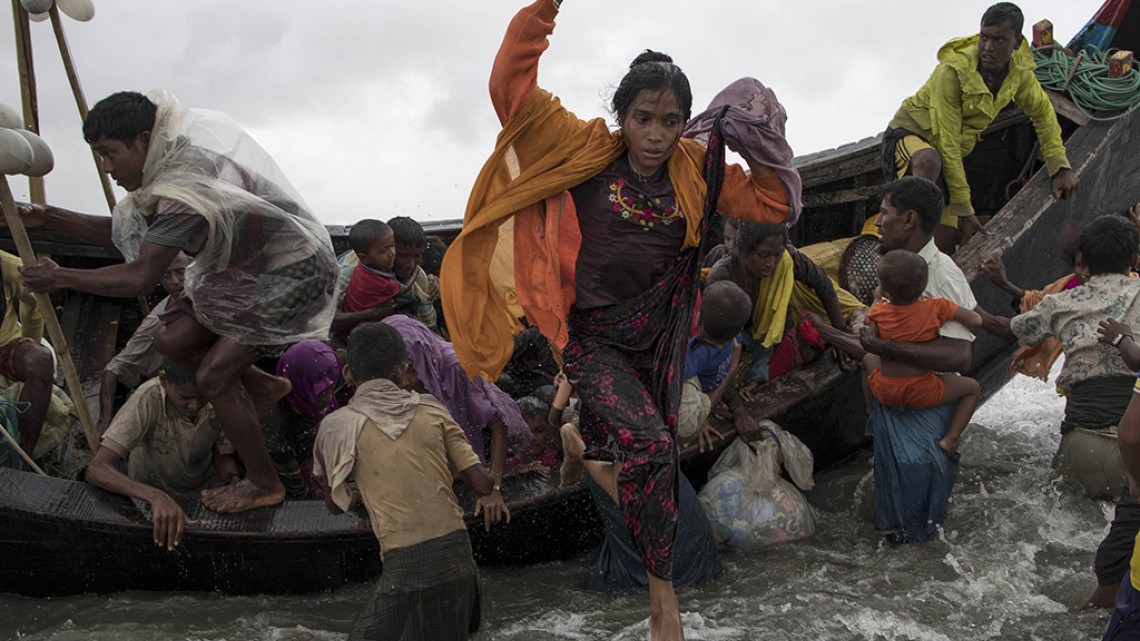 Rohingya refugees arriving in Bangladesh