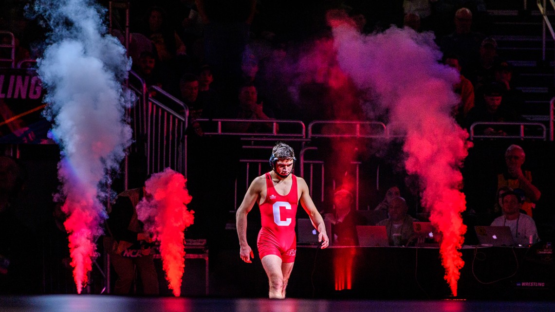 Yianni Diakomihalis approaches the mat in the finals of the NCAA national championship March 23.