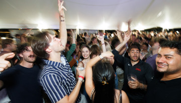 Reunion 2026 attendees dance