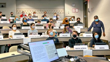 Students prepare for the COP26 meeting